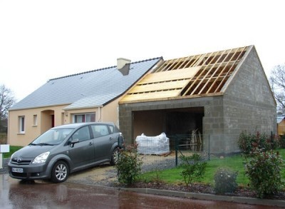 Construction garage large avec porte en 3 métres à Langan
