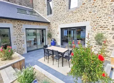 Présentation de l'entreprise Cara Habitat le spécialiste en rénovation de bâtiment en pierre à Virsac